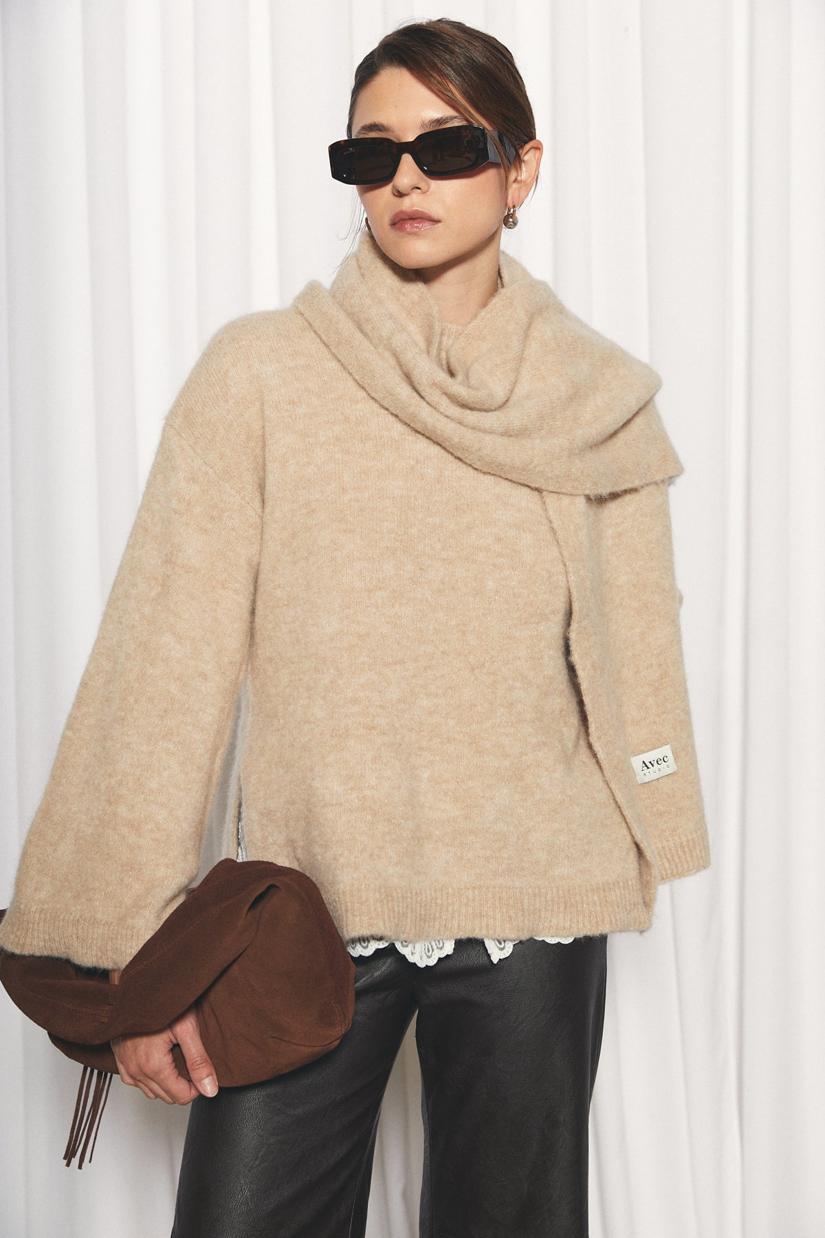Nour Sweater Scarf, Beige