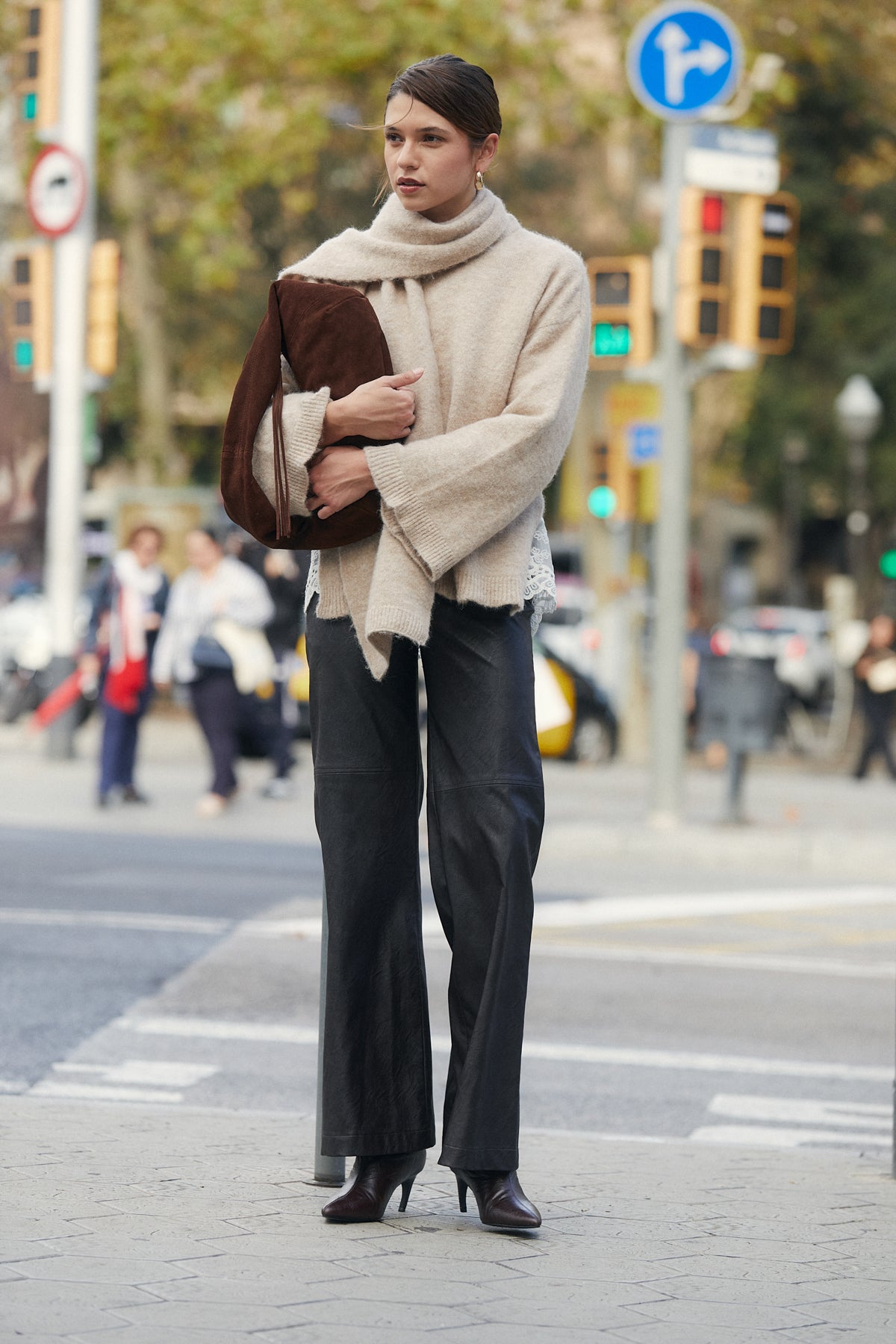 Nour Sweater Scarf, Beige