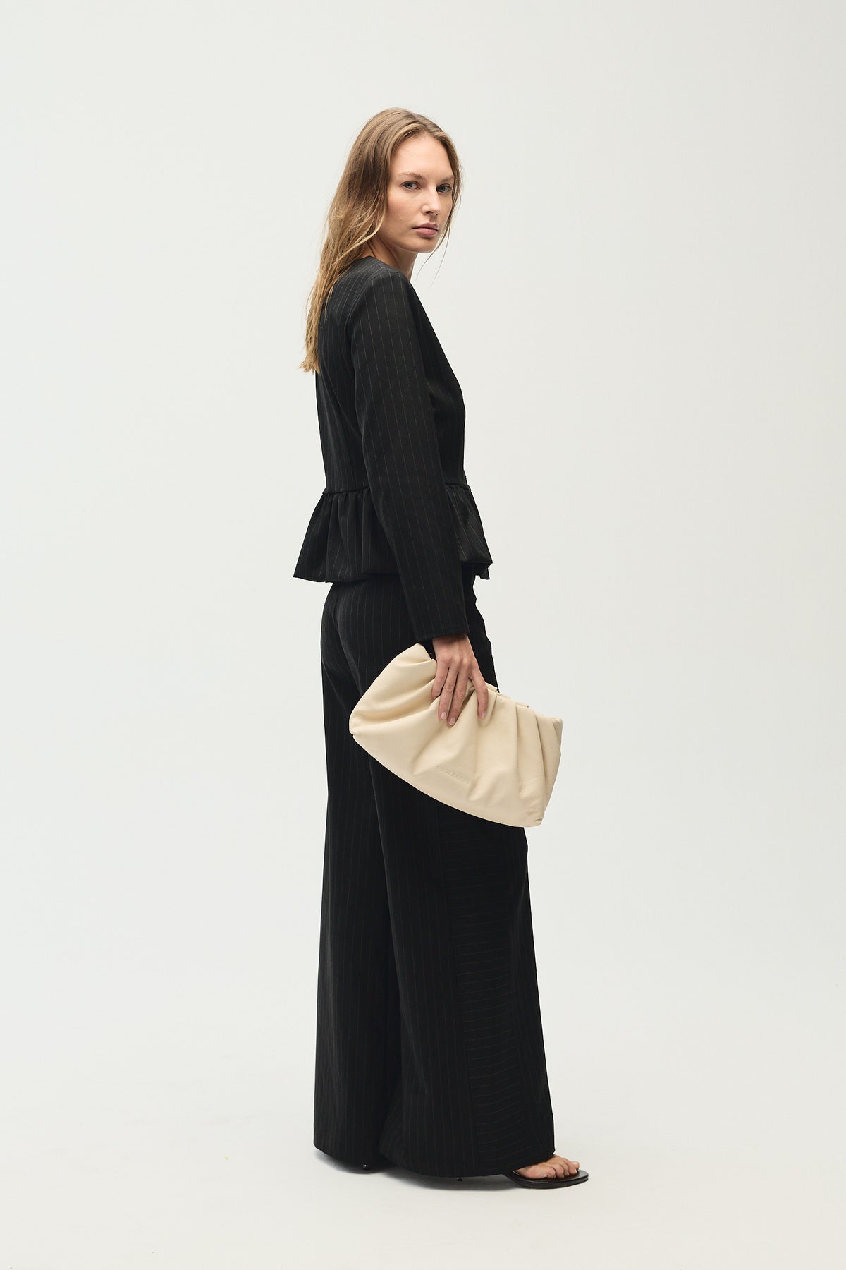 Anouk Blazer, Navy Diplomatic